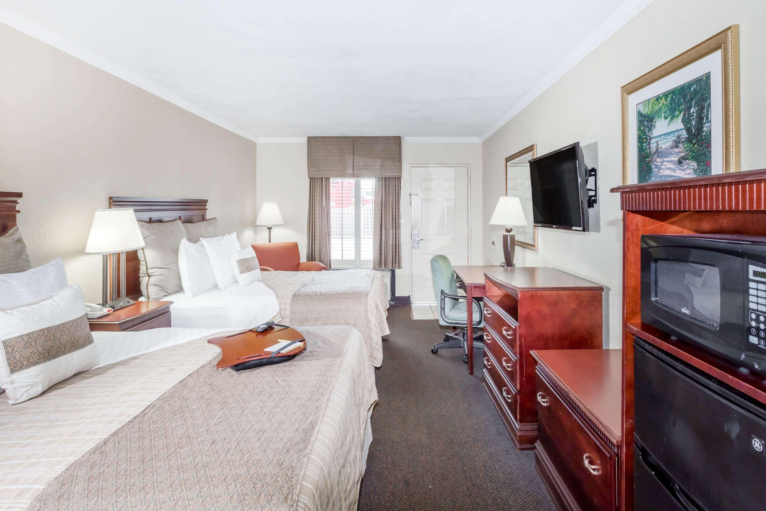 Days Inn By Wyndham Destin Eksteriør billede