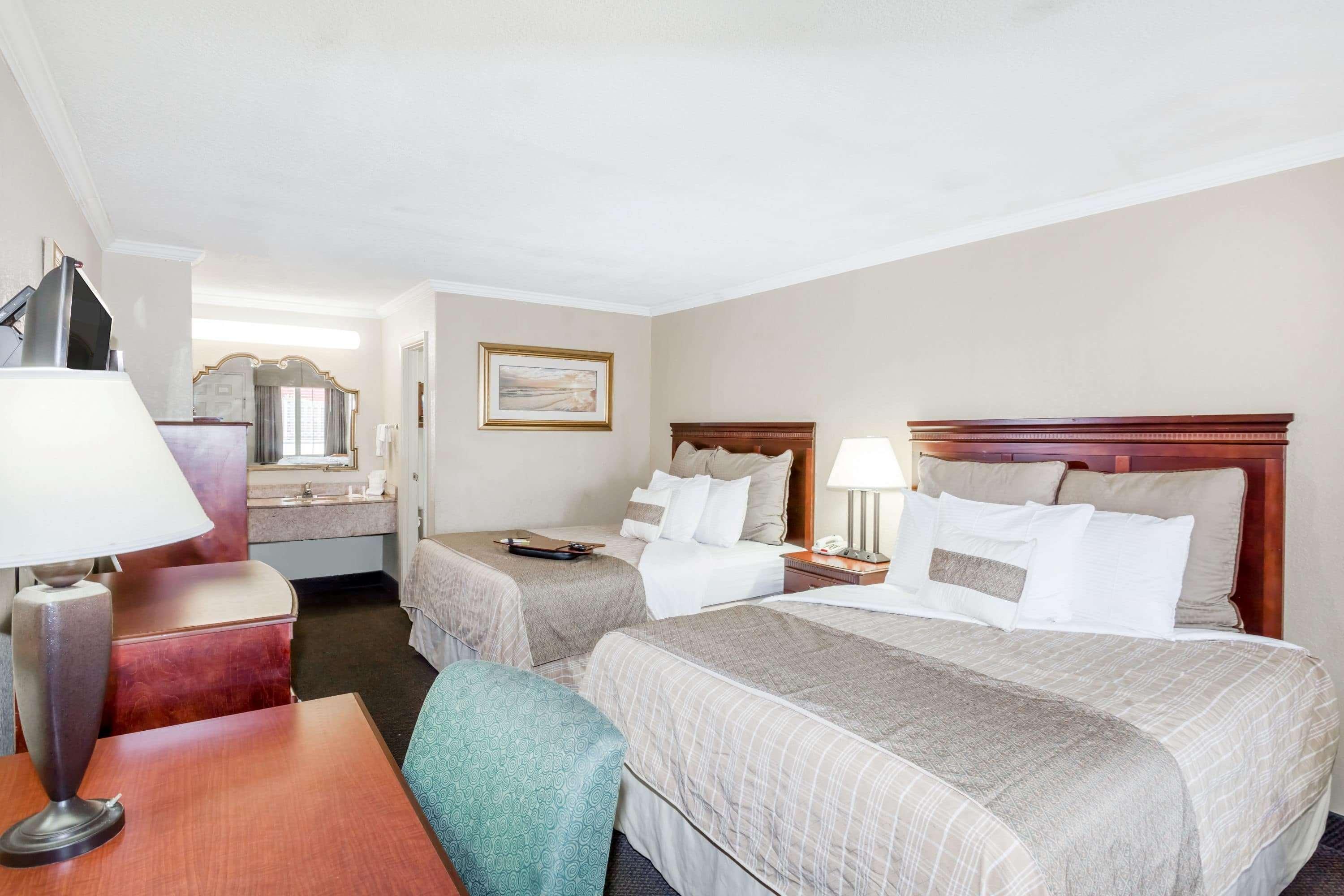 Days Inn By Wyndham Destin Eksteriør billede