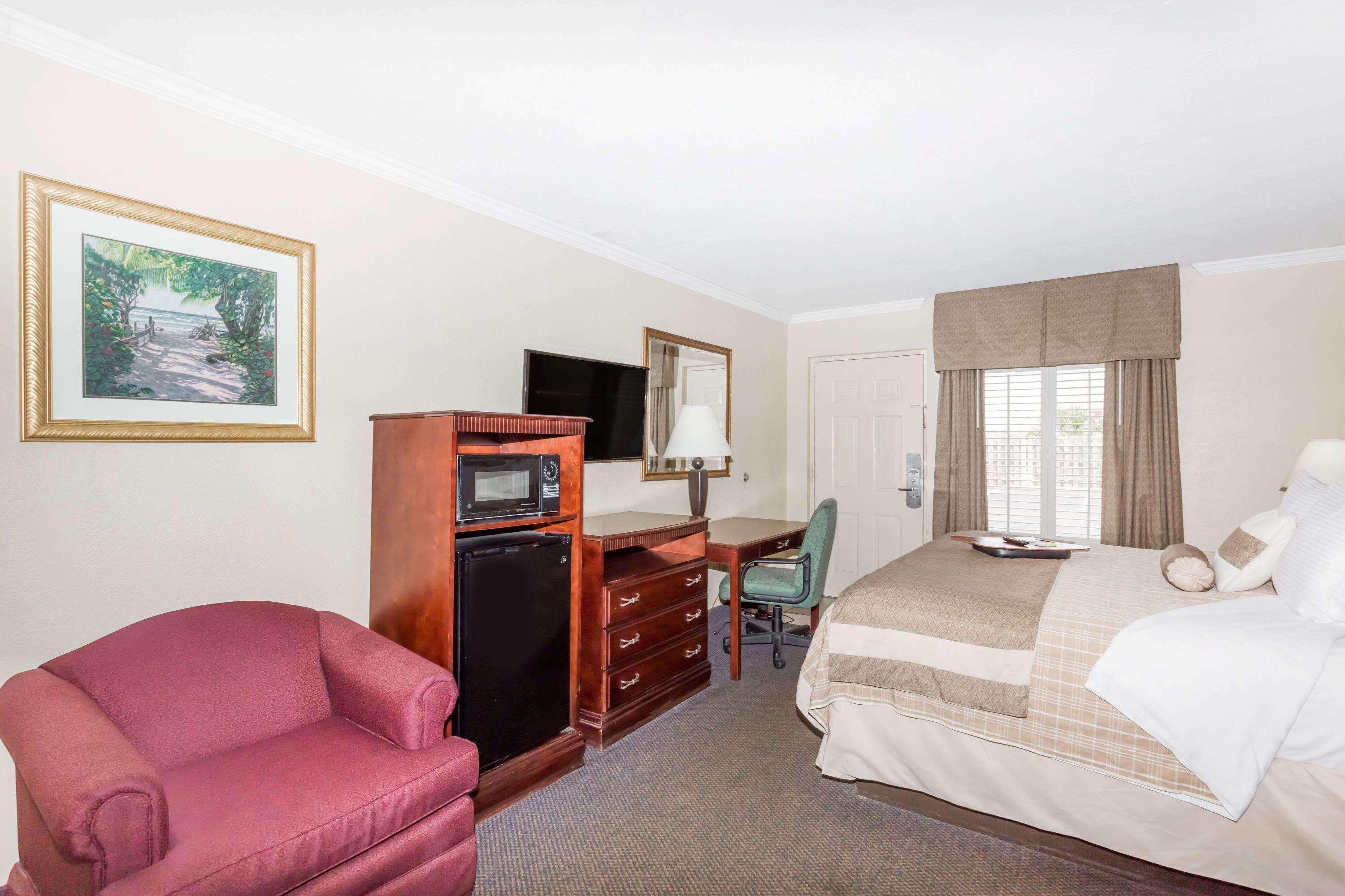 Days Inn By Wyndham Destin Eksteriør billede