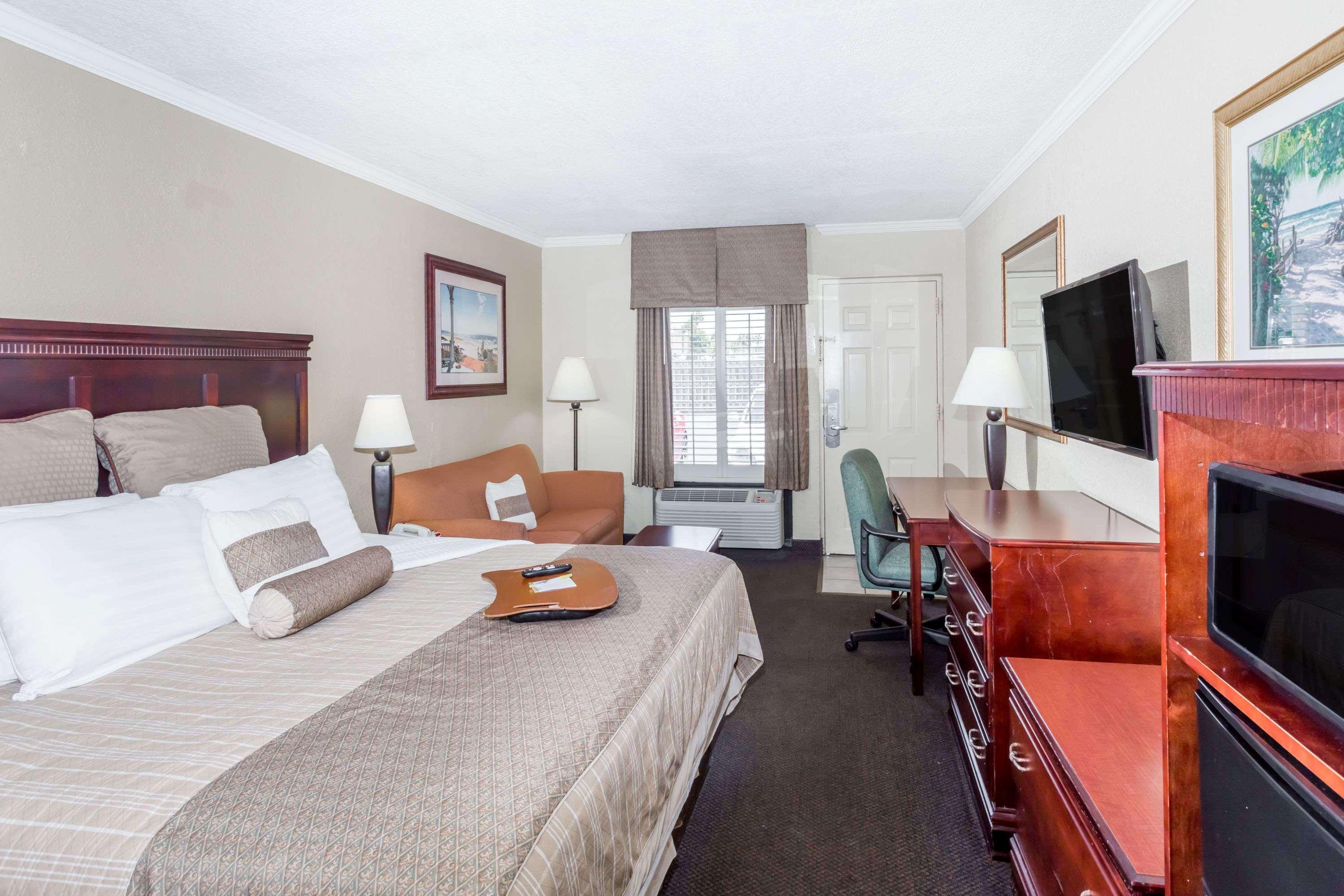 Days Inn By Wyndham Destin Eksteriør billede